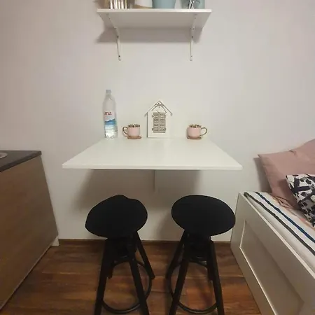 Studio Apartman Tamai Kutina Exterior foto